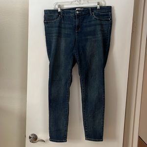 Kiss me skinny jeans!